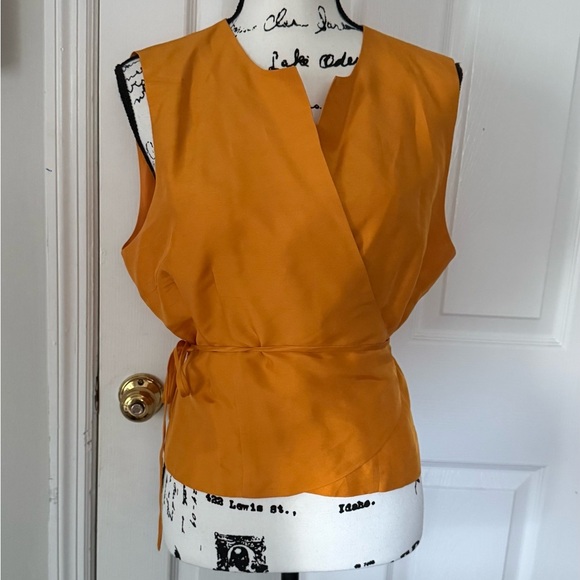 BOB MACKIE Silk Gold Crisp Sleeveless Wrap Top Size 14 - Picture 1 of 6